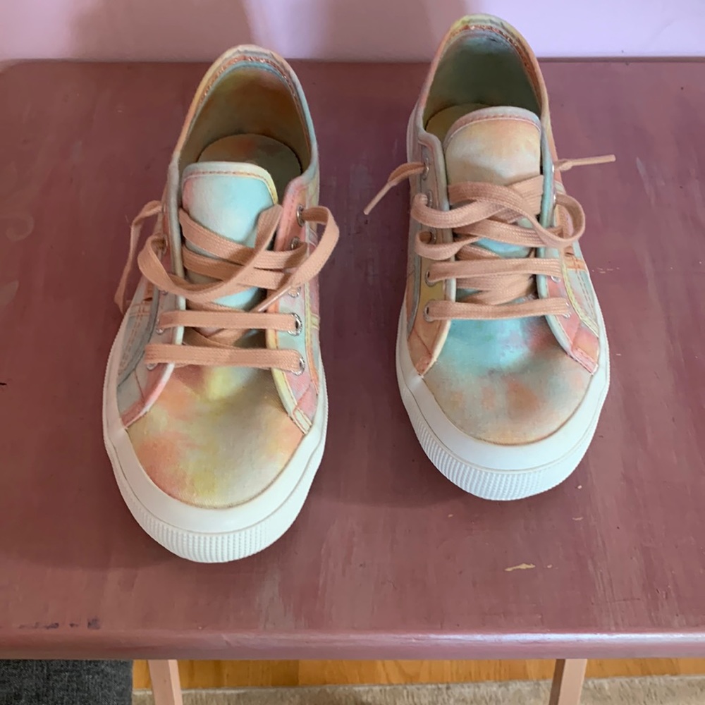 Superga, size 8